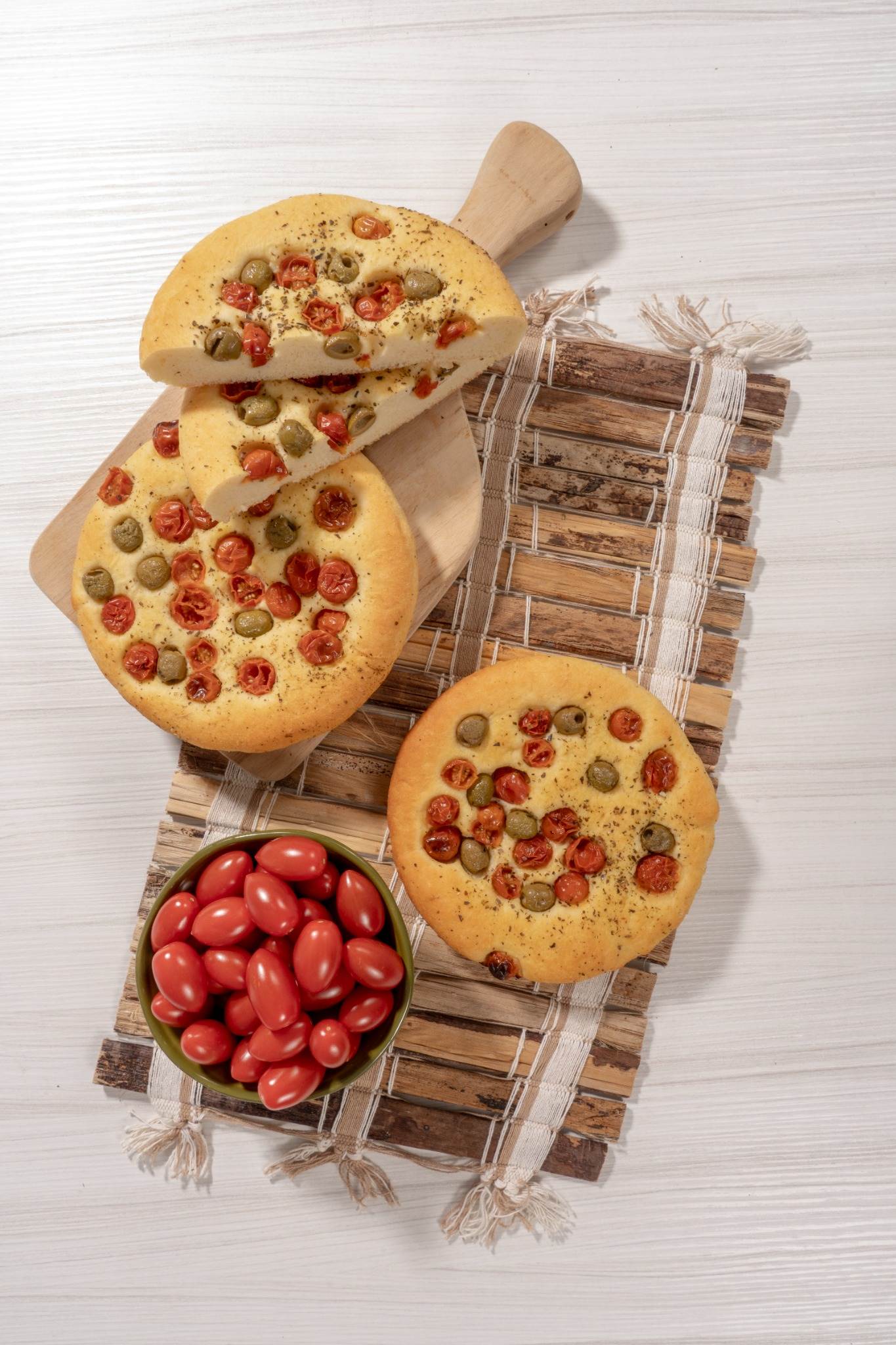 Focaccia_Barese_310_1_sotto_300KB